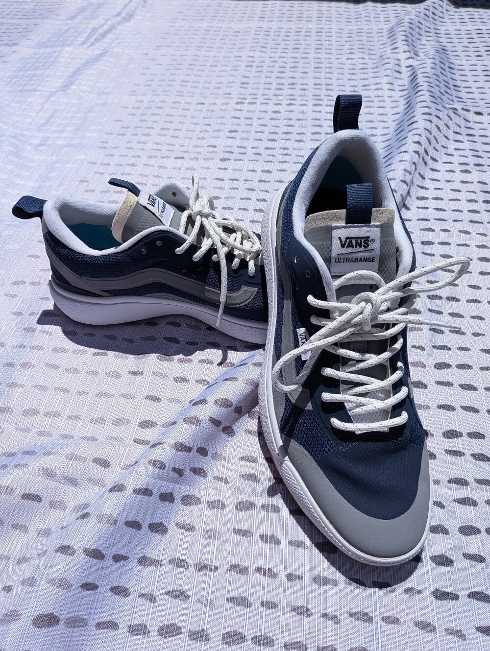 Vans UltraRange Exo Navy Blue Grey Men's 9 Women's 10.5 Travel Sneaker